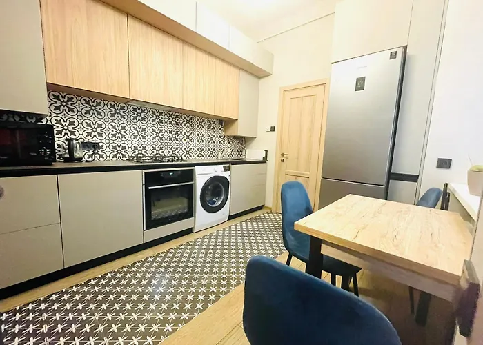 в центрі з двома ізольованими спальнями,вул замарстинівська Apartment Lemberg