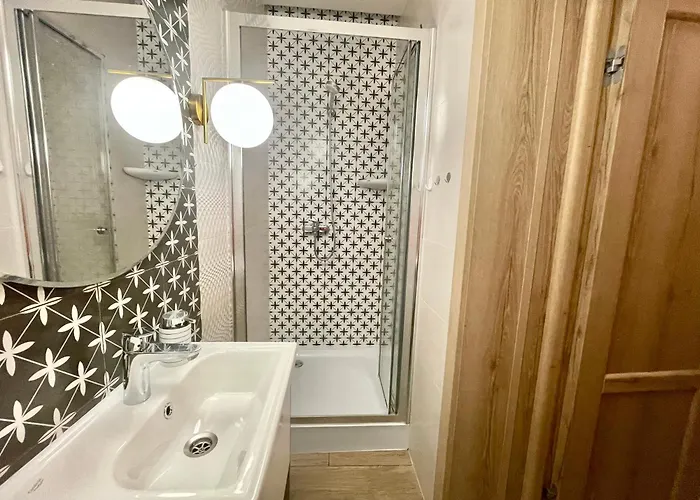 в центрі з двома ізольованими спальнями,вул замарстинівська Apartment Lemberg