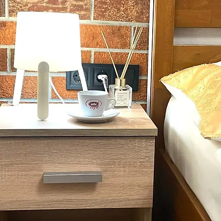 в центрі з двома ізольованими спальнями,вул замарстинівська * Львів