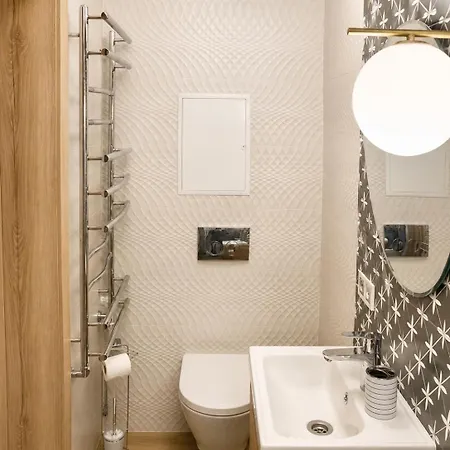 Apartmán в центрі з двома ізольованими спальнями,вул замарстинівська Lvov