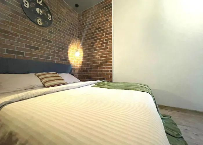 в центрі з двома ізольованими спальнями,вул замарстинівська Apartamento Leópolis