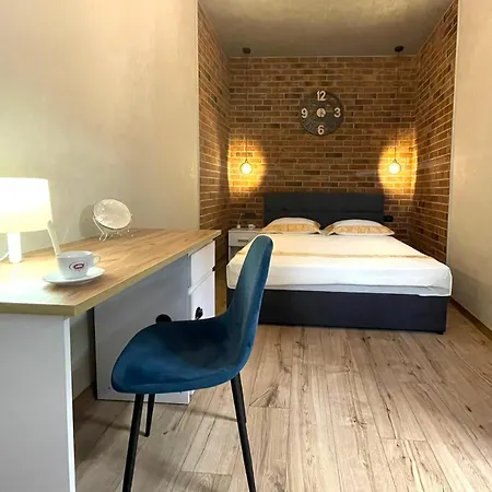 в центрі з двома ізольованими спальнями,вул замарстинівська إلفيف