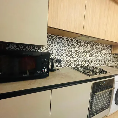 в центрі з двома ізольованими спальнями,вул замарстинівська Apartment *