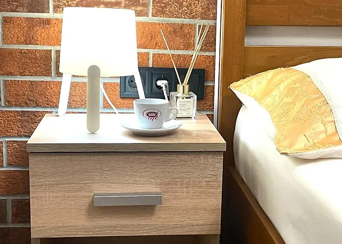 в центрі з двома ізольованими спальнями,вул замарстинівська * إلفيف