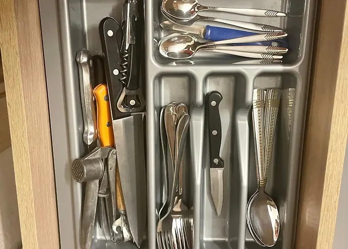 в центрі з двома ізольованими спальнями,вул замарстинівська شقة